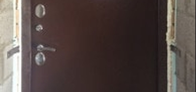 Установки в феврале: дверь с порошковым покрытием для гаража